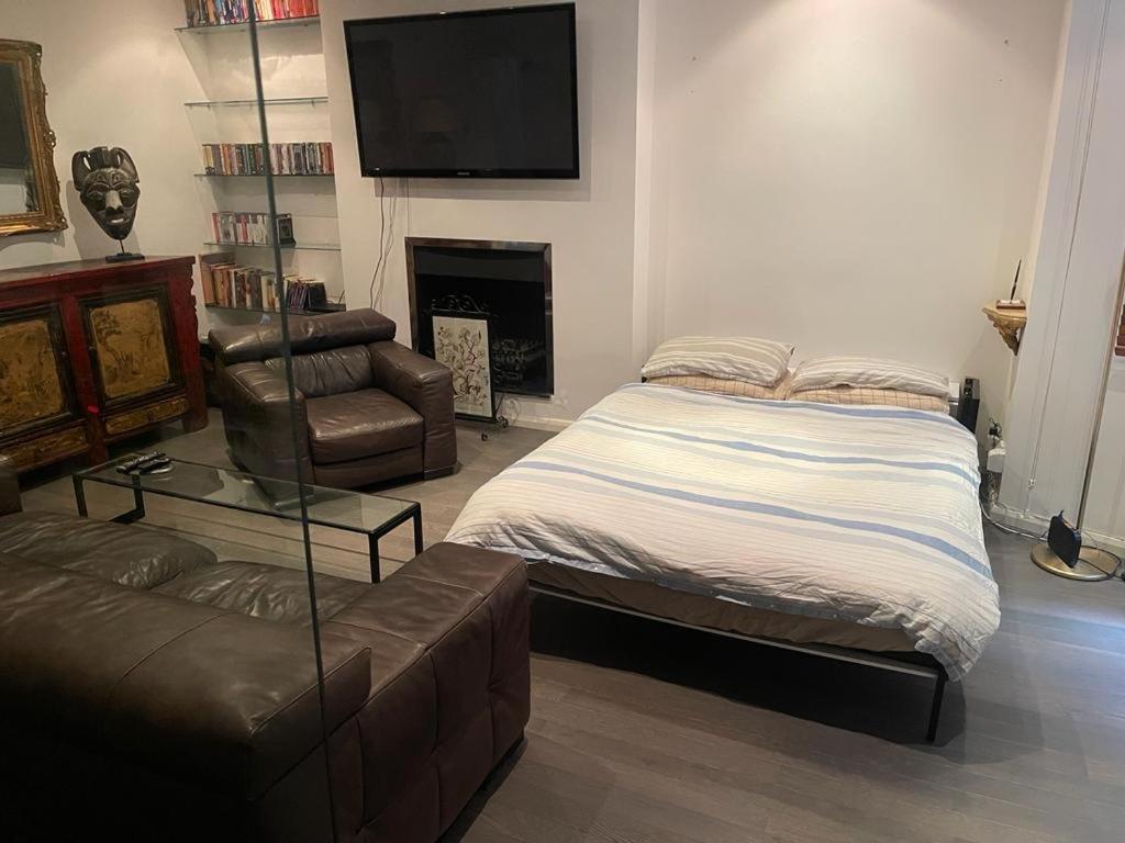 Large Studio Flat In Kensington London Eksteriør bilde