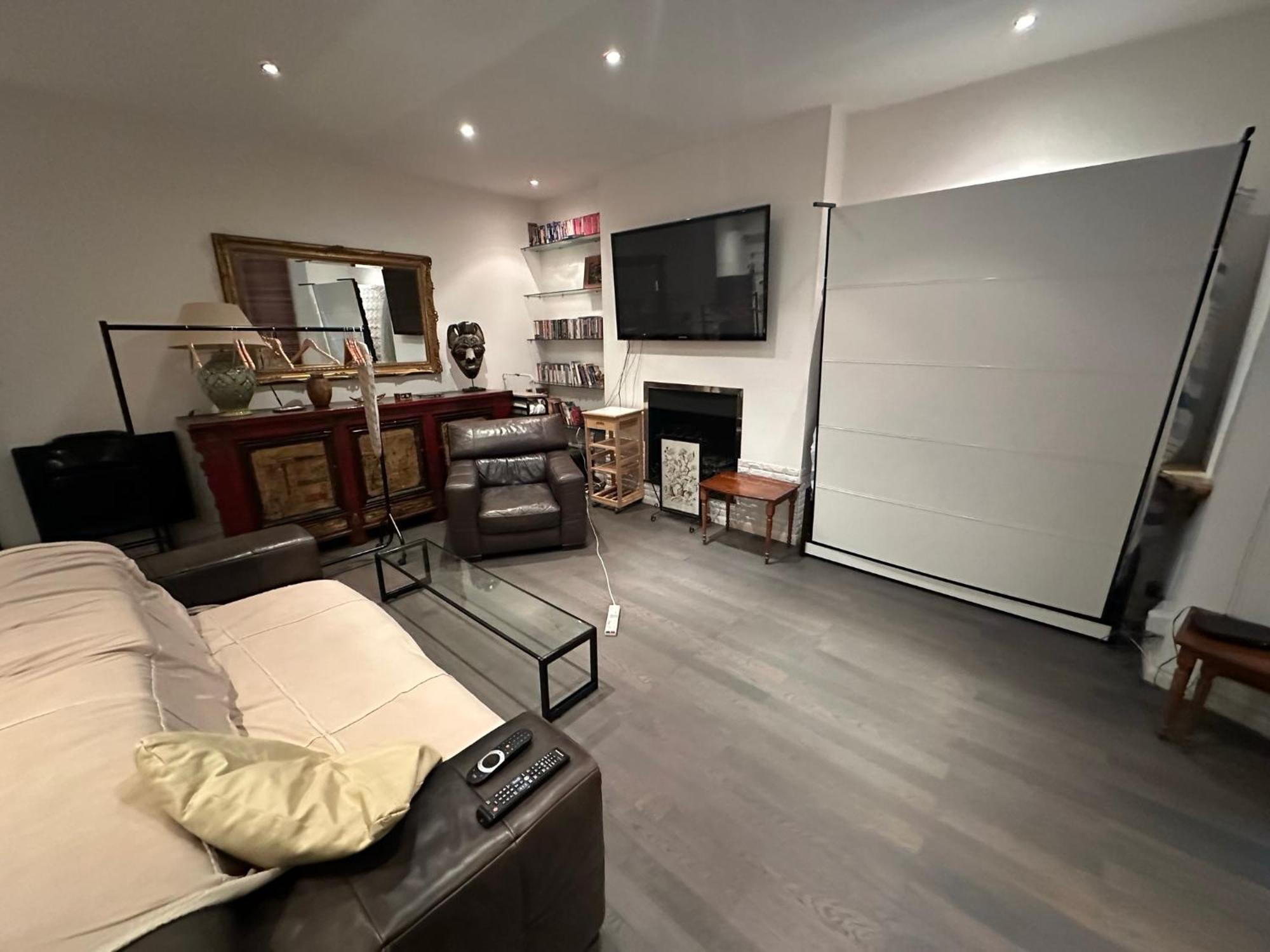 Large Studio Flat In Kensington London Eksteriør bilde